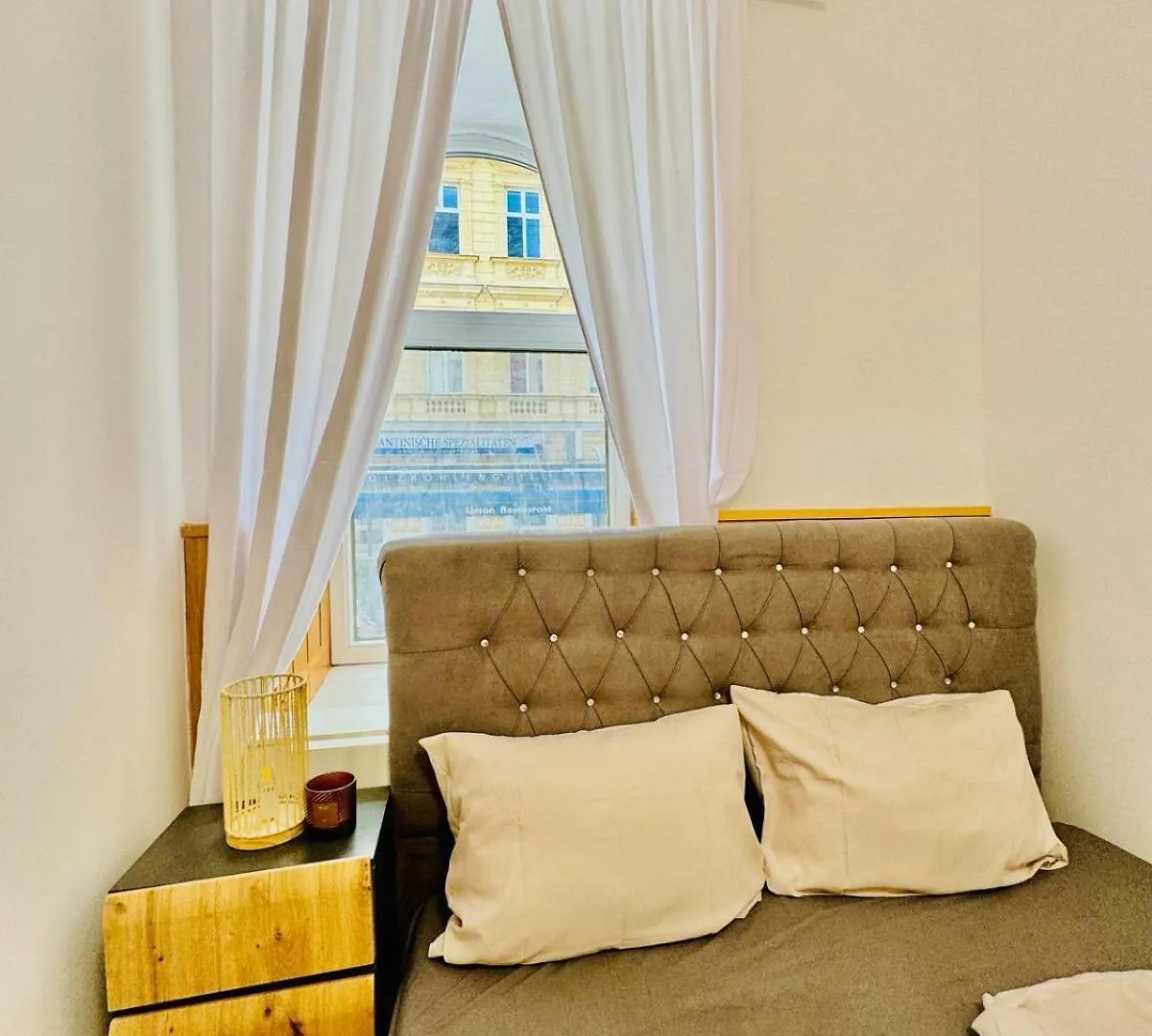 Comfy Rooms In A Shared Apt, 8Min To Rathausplatz فيينا 0*,