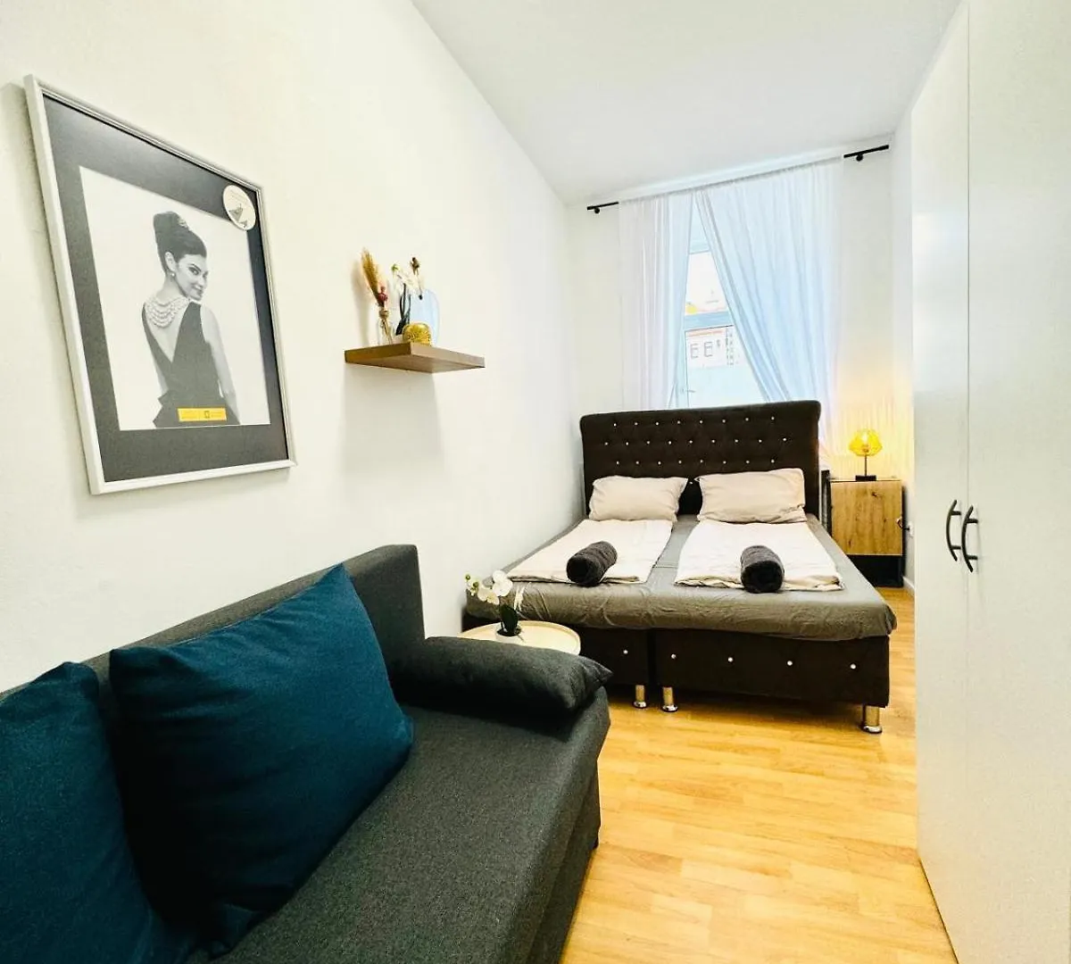 Διαμέρισμα Comfy Rooms In A Shared Apt, 8Min To Rathausplatz Βιέννη